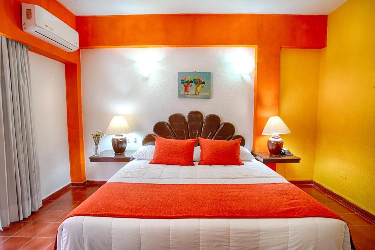Suites Plaza del Rio - Family Hotel Malecón Centro Puerto Vallarta Exterior foto